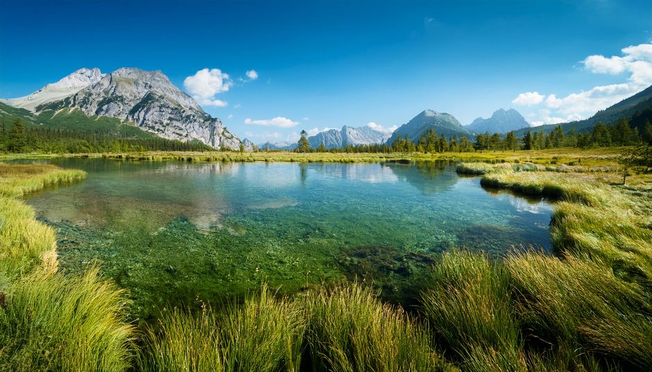 Crystal Clear Lake — illustrative photo