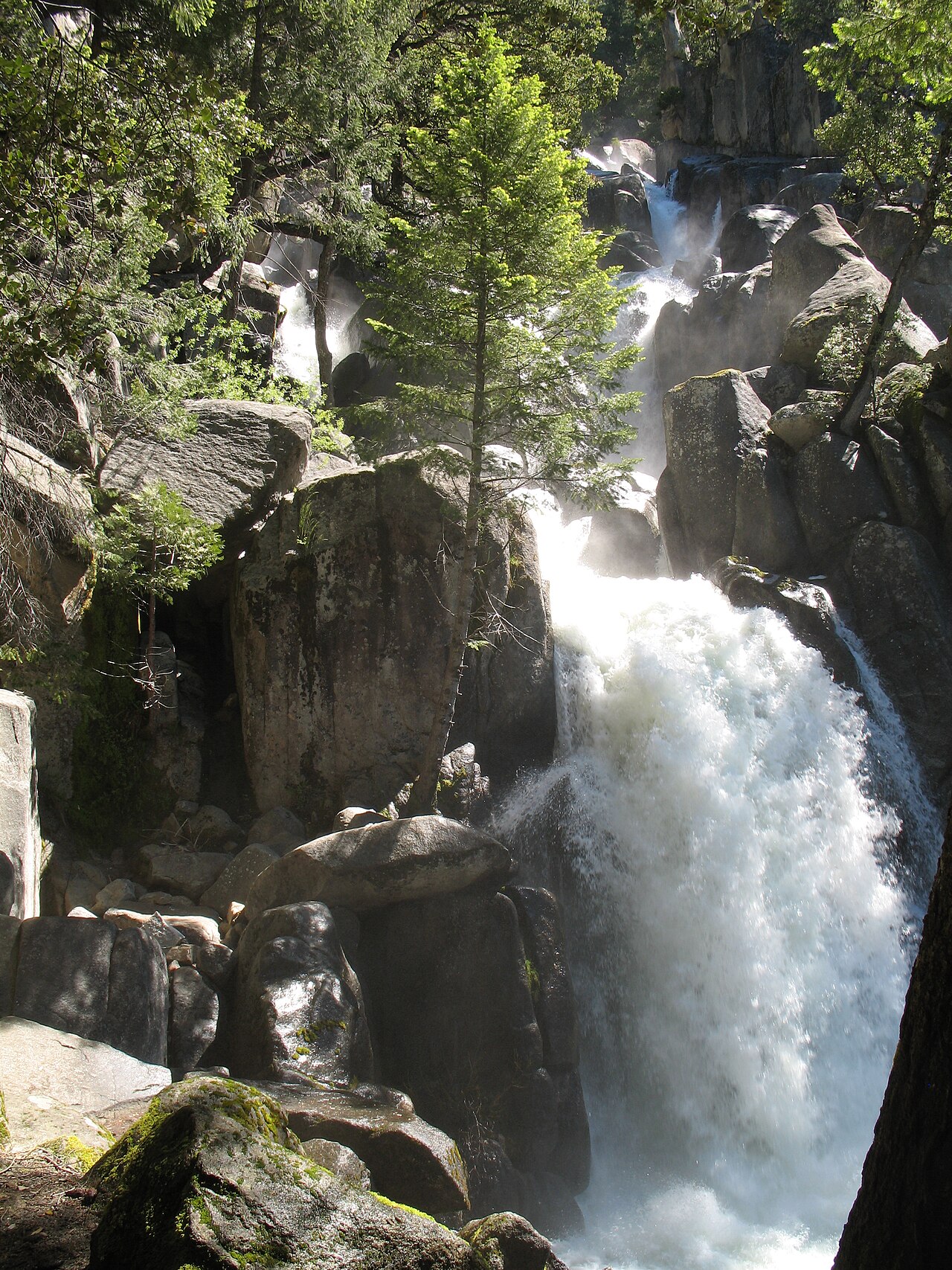 Chilnualna Falls, a waterfall in California