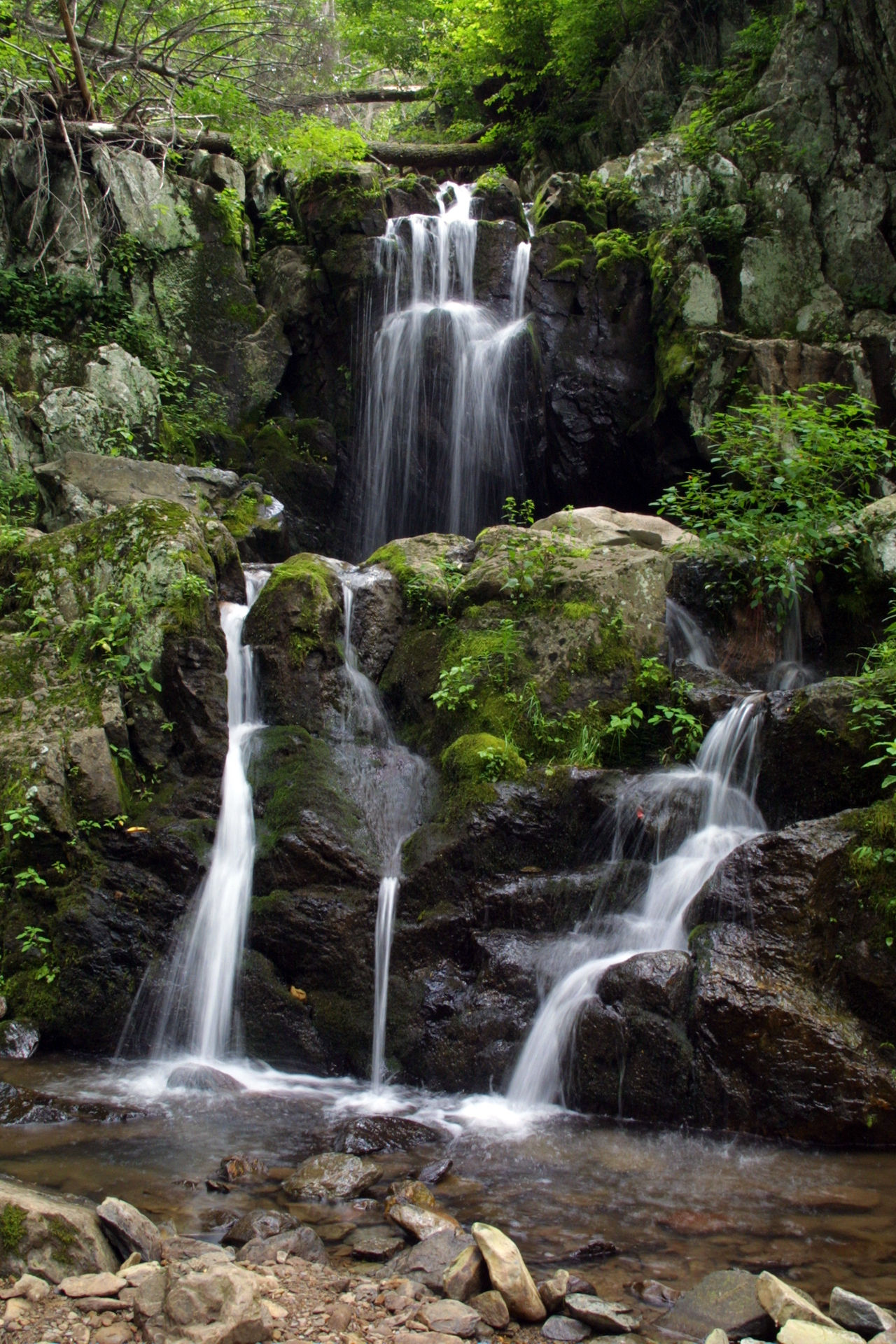Doyles River Falls, a waterfall in Virginia