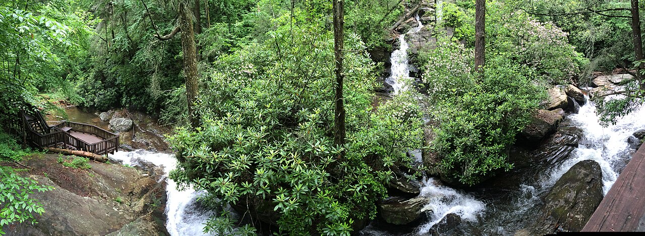 Dukes Creek Falls, a waterfall in Georgia