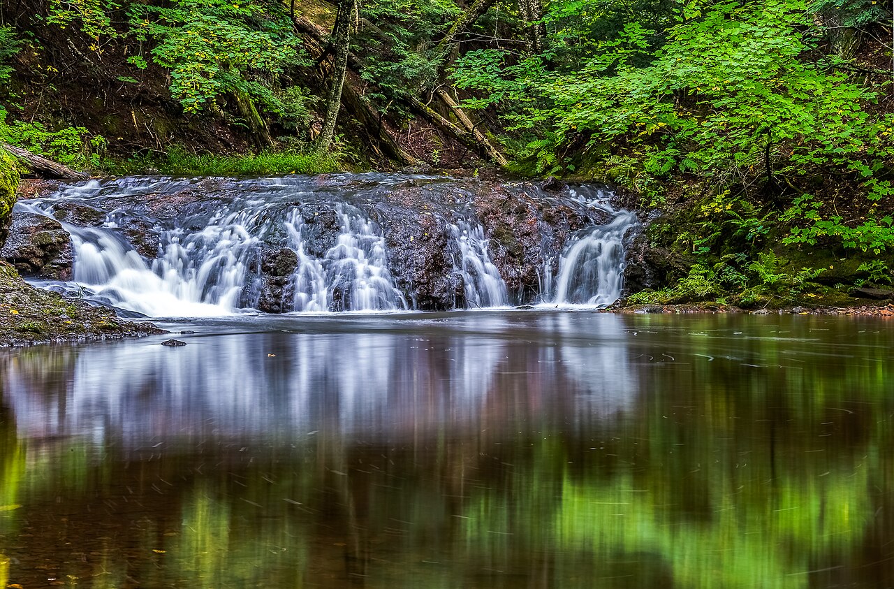 Greenstone Falls, a waterfall in Michigan