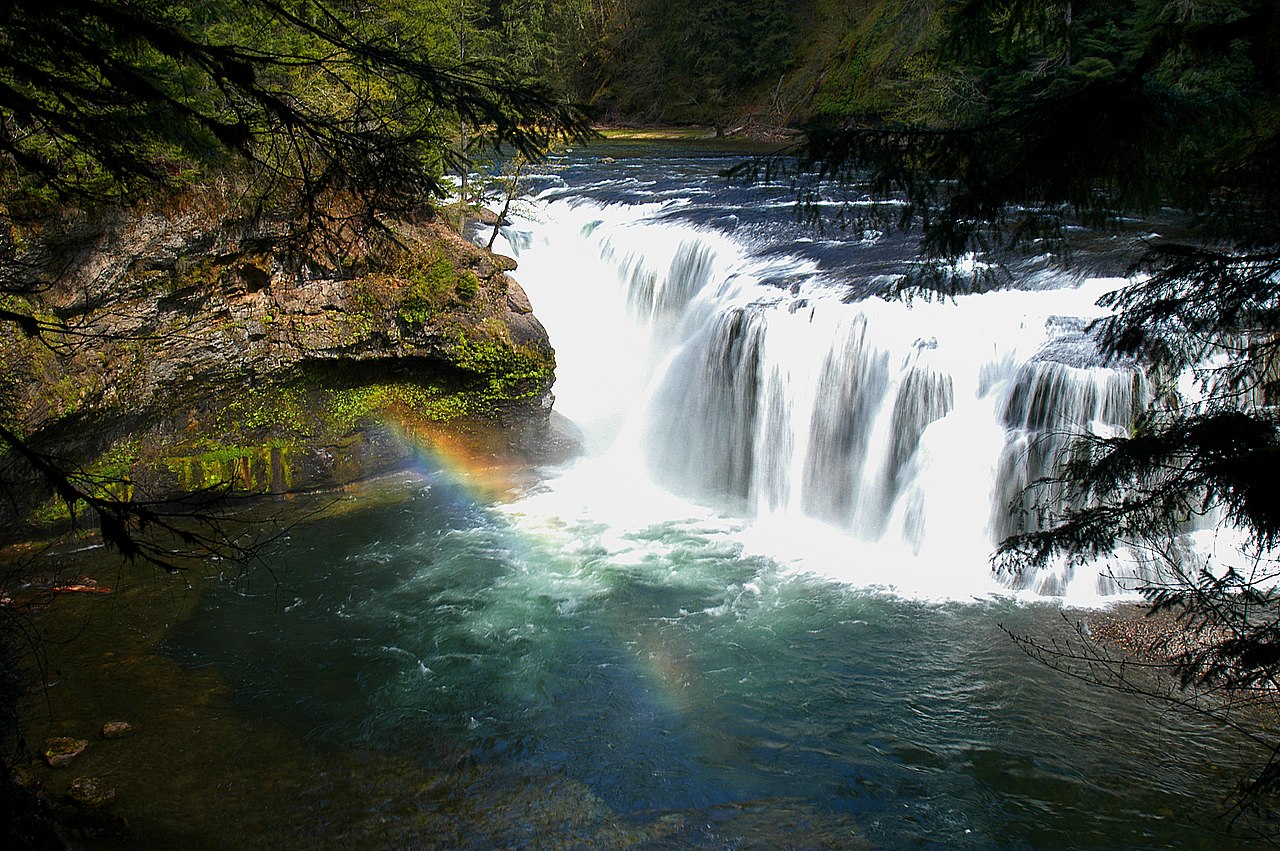 Lower Lewis River Falls, a waterfall in Washington