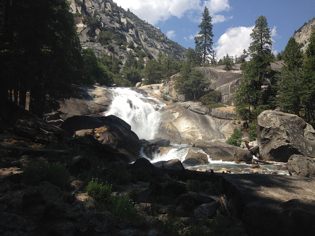 Mist Falls, a waterfall in California