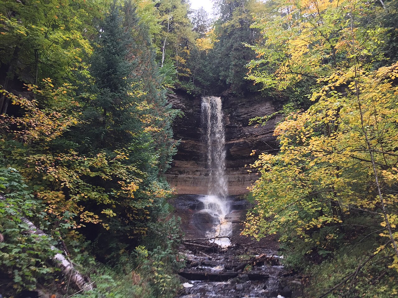 Munising Falls, a waterfall in Michigan