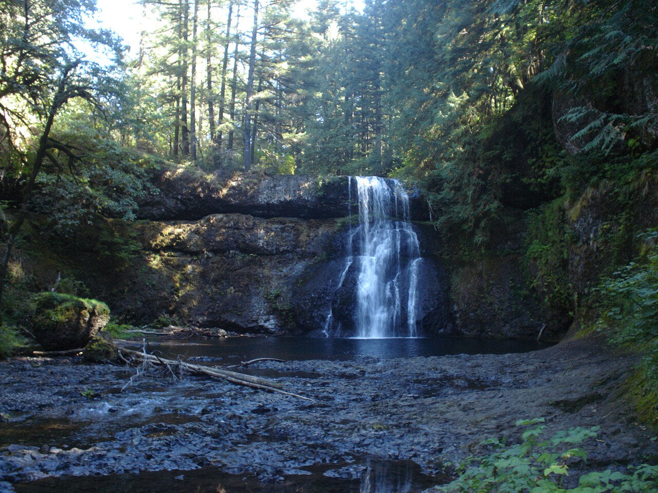 North Falls, a waterfall in Oregon