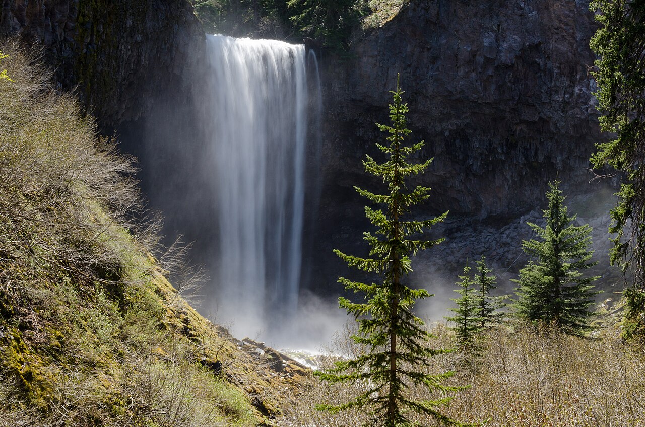 Tamanawas Falls, a waterfall in Oregon