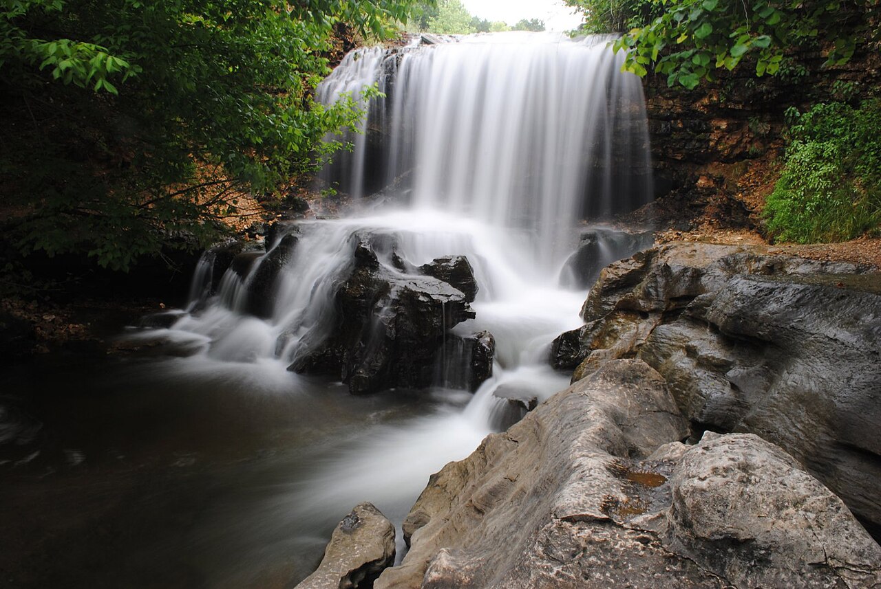 Tanyard Creek Falls, a waterfall in Arkansas